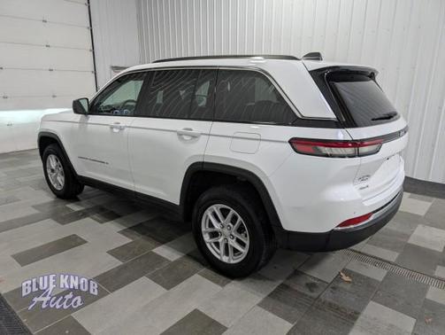 2023 Jeep Grand Cherokee Laredo