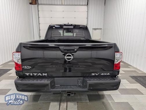 2024 Nissan Titan SV