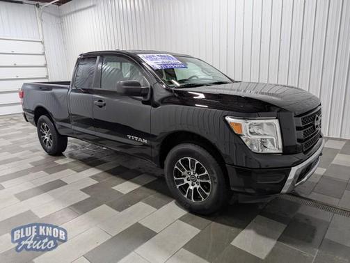 2024 Nissan Titan SV