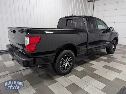 2024 Nissan Titan SV