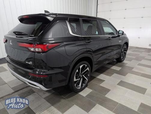 2023 Mitsubishi Outlander PHEV SE S-AWC