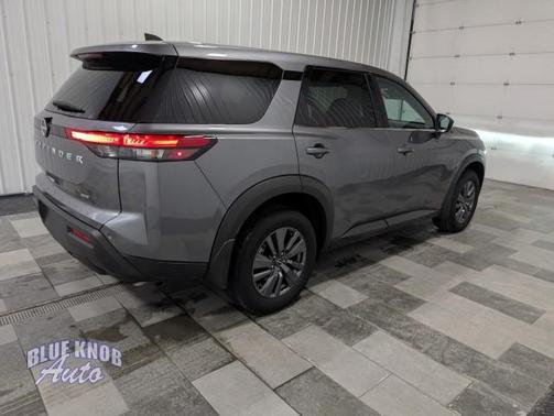 2024 Nissan Pathfinder S 4WD