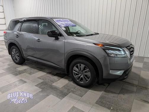 2024 Nissan Pathfinder S 4WD