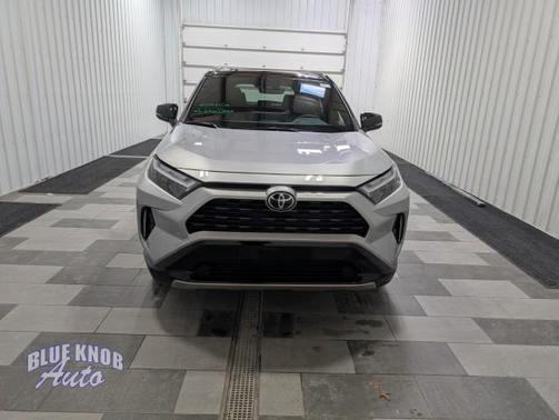2025 Toyota RAV4 Hybrid SE