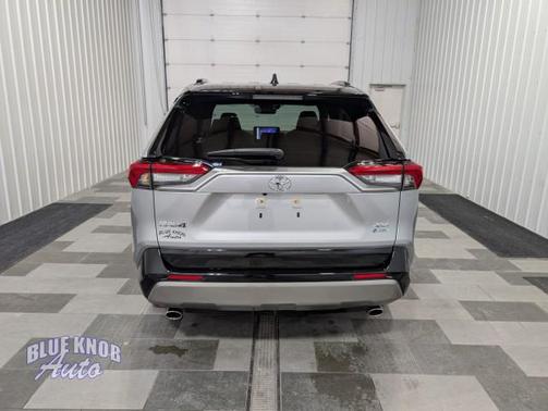 2025 Toyota RAV4 Hybrid SE