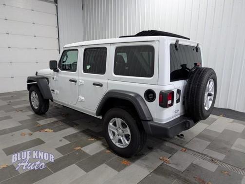 2022 Jeep Wrangler Unlimited Sport