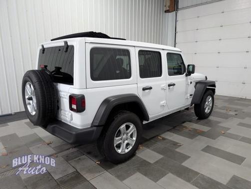 2022 Jeep Wrangler Unlimited Sport