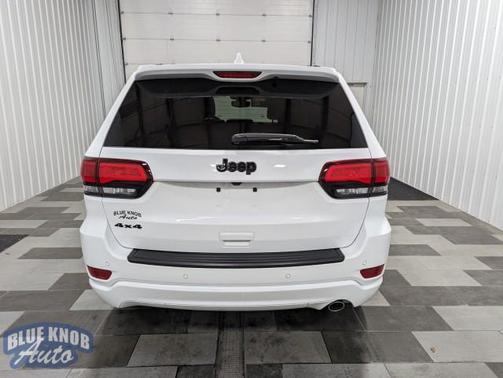 2022 Jeep Grand Cherokee Laredo