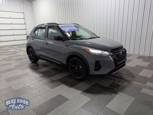 2023 Nissan Kicks SR
