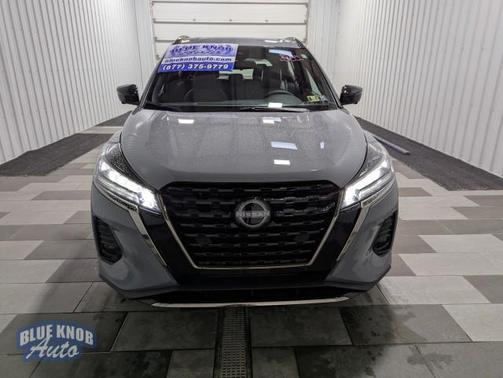 2023 Nissan Kicks SR