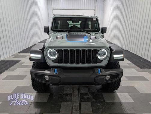 Earl Clearcoat 2024 Jeep Wrangler 4xe Rubicon