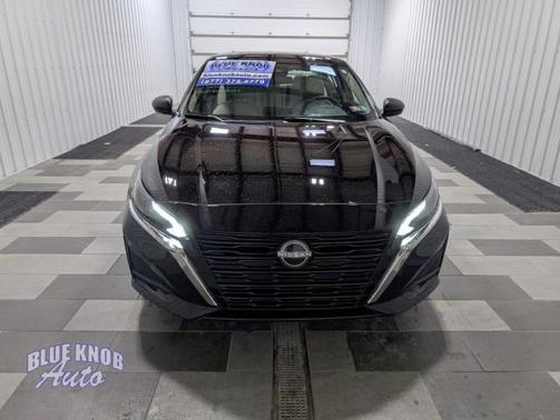Super Black 2025 Nissan Altima SV FWD