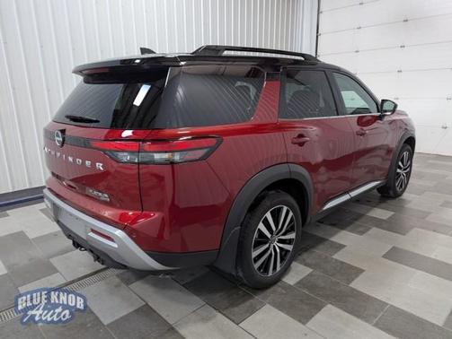 2023 Nissan Pathfinder Platinum 4WD