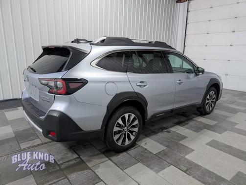 2024 Subaru Outback Touring XT