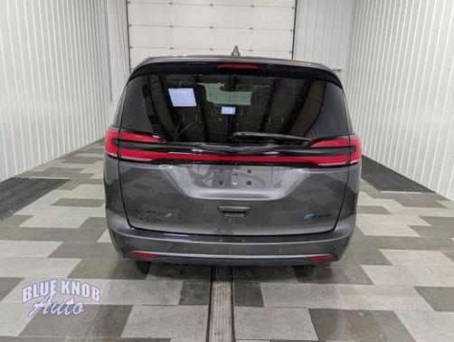 Granite Crystal Metallic Clearcoat 2022 Chrysler Pacifica Hybrid Limited