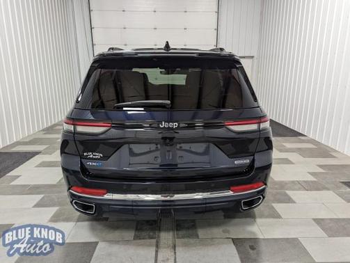 2022 Jeep Grand Cherokee 4xe Overland