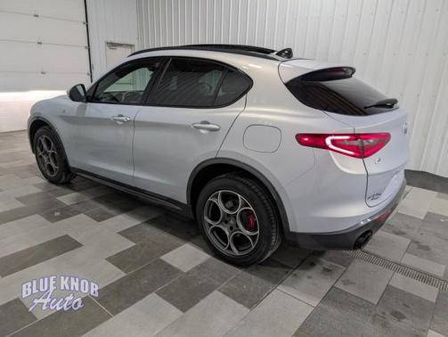 2022 Alfa Romeo Stelvio Ti