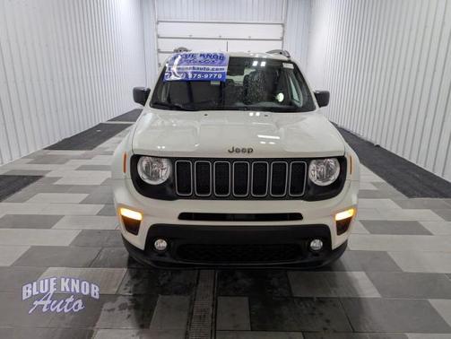 Alpine White Clearcoat 2023 Jeep Renegade Latitude
