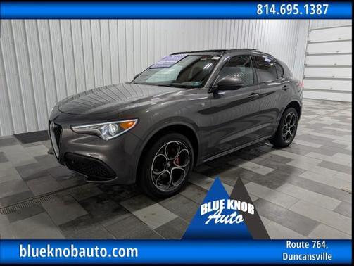 Vesuvio Gray Metallic 2023 Alfa Romeo Stelvio Ti