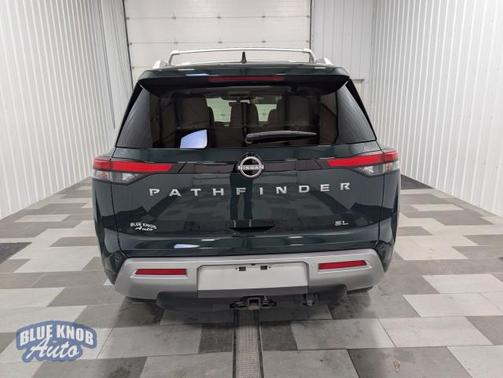 2023 Nissan Pathfinder SL FWD