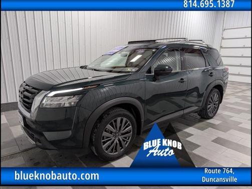 2023 Nissan Pathfinder SL FWD