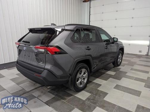 2022 Toyota RAV4 Hybrid LE