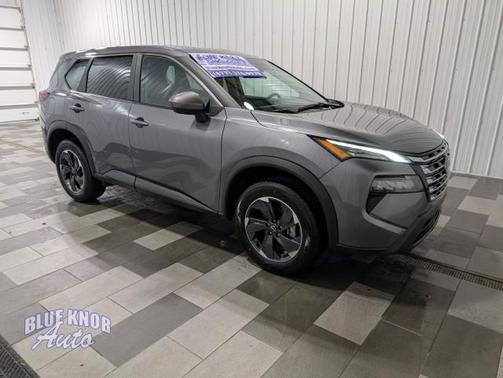 Gun Metallic 2025 Nissan Rogue SV