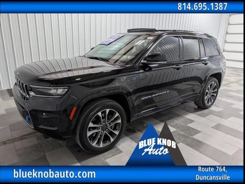 Diamond Black Crystal Pearlcoat 2023 Jeep Grand Cherokee 4xe Overland