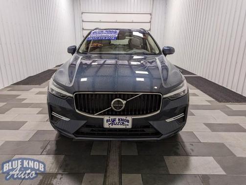 2022 Volvo XC60 B5 Momentum