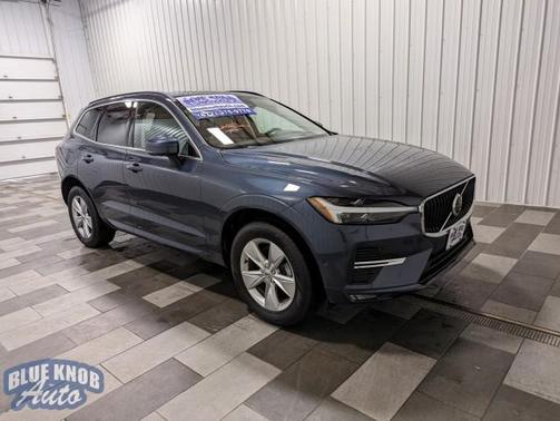 2022 Volvo XC60 B5 Momentum