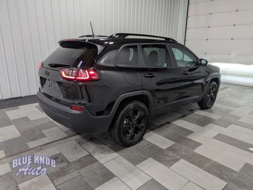 2023 Jeep Cherokee Altitude