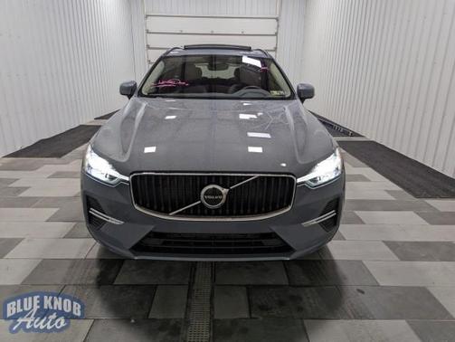 2022 Volvo XC60 B5 Momentum