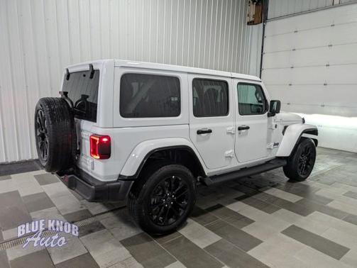 2025 Jeep Wrangler 4xe Sahara