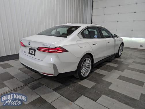 2024 BMW 530 i xDrive