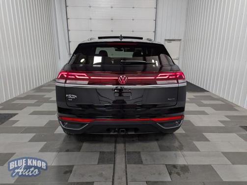 2025 Volkswagen Atlas Cross Sport 2.0T SE w/Technology 4MOTION