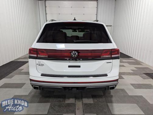 2024 Volkswagen Atlas 2.0T SE w/Technology 4MOTION