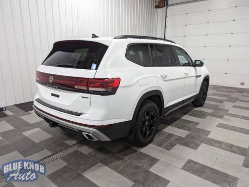 2024 Volkswagen Atlas 2.0T SE w/Technology 4MOTION