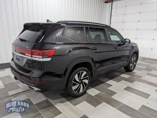 2024 Volkswagen Atlas 2.0T SE w/Technology 4MOTION
