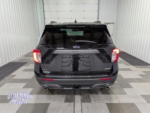 Agate Black Metallic 2023 Ford Explorer XLT