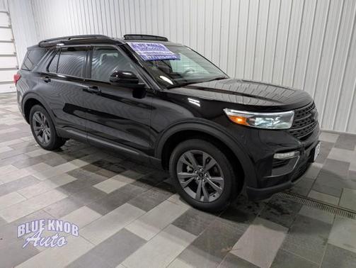 Agate Black Metallic 2023 Ford Explorer XLT