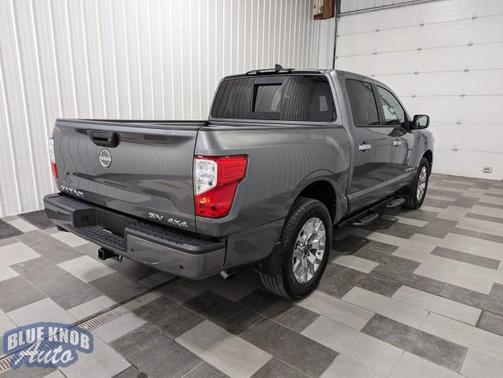 2024 Nissan Titan SV