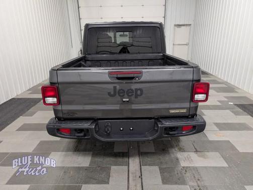 2021 Jeep Gladiator Freedom 4x4