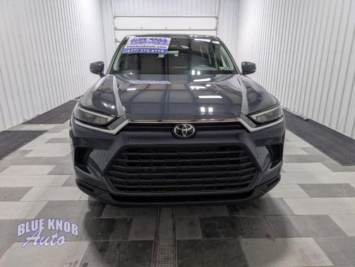 2025 Toyota Highlander LE