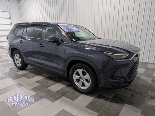 2025 Toyota Highlander LE