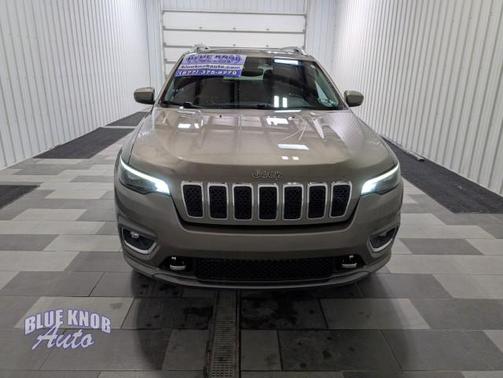 Light Brownstone Pearlcoat 2019 Jeep Cherokee Overland