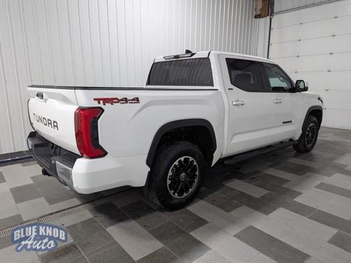 2022 Toyota Tundra SR5