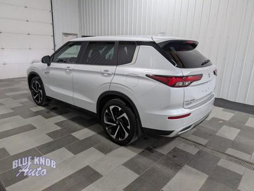 2023 Mitsubishi Outlander PHEV SE S-AWC