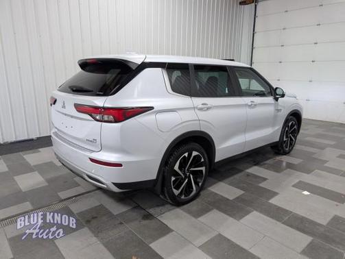 2023 Mitsubishi Outlander PHEV SE S-AWC