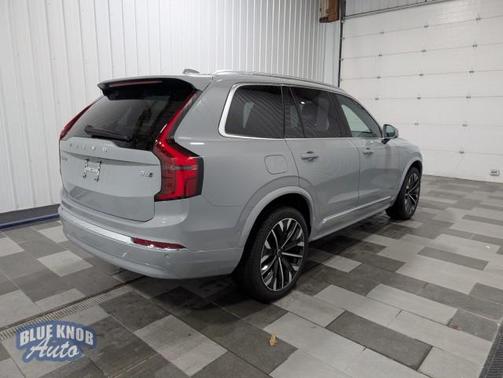 2025 Volvo XC90 B6 Plus 7-Seater