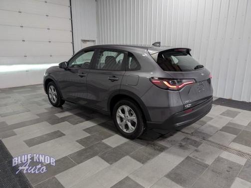 Modern Steel Metallic 2025 Honda HR-V LX